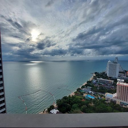 Sea View Apartment In Pattaya Bagian luar foto
