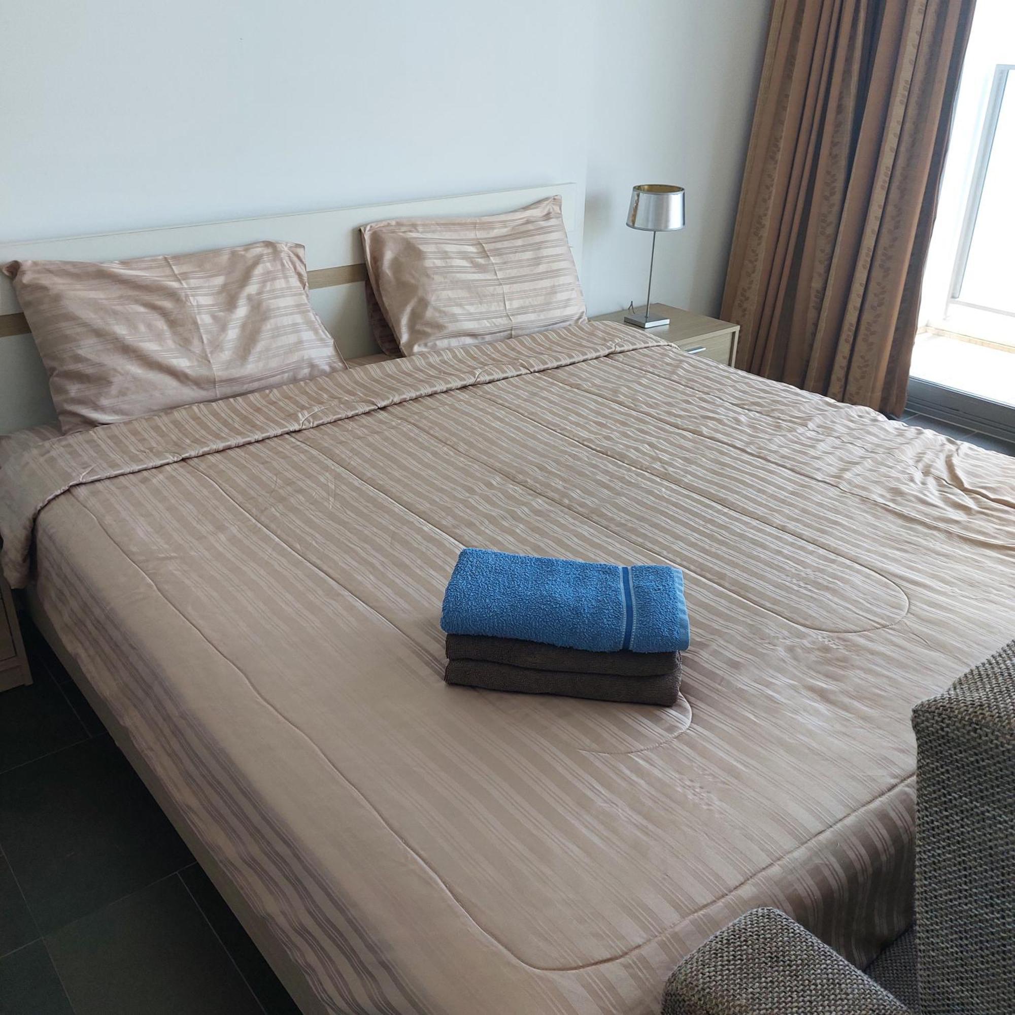 Sea View Apartment In Pattaya Bagian luar foto